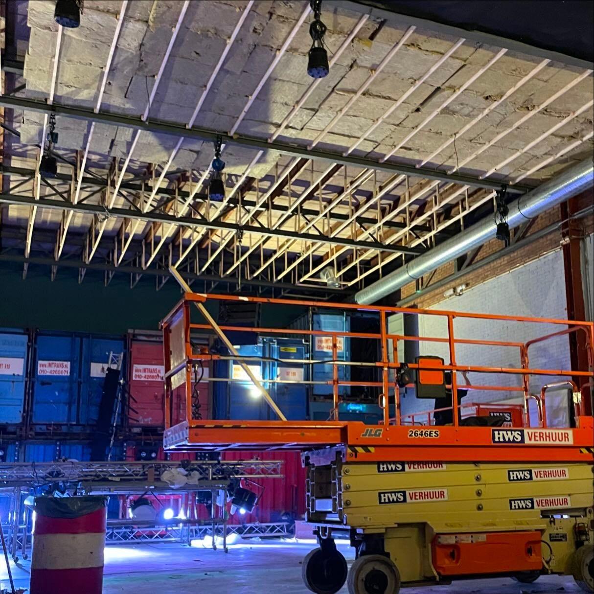 Het Wibar plafond onder verbouwing